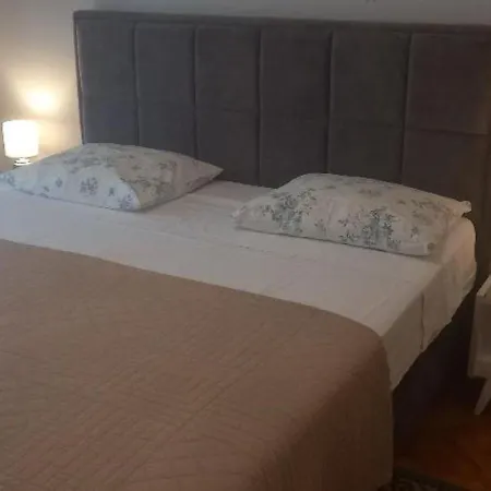 Apartament Ivo Vir