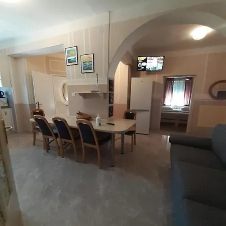 Apartament Ivo Vir