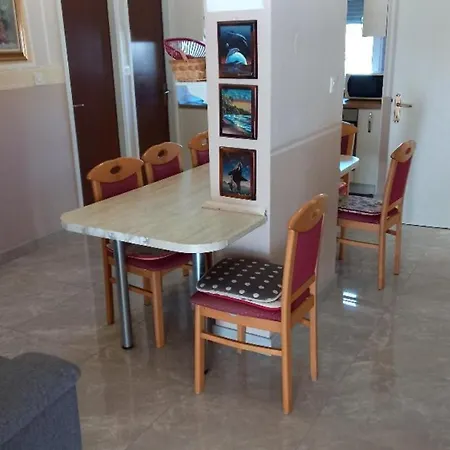 Apartament Ivo *