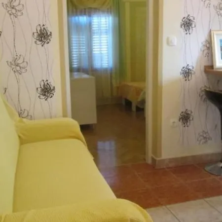 Apartments Ivo