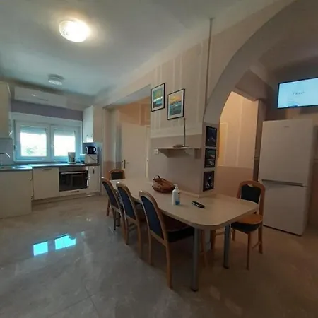 Apartament Ivo *